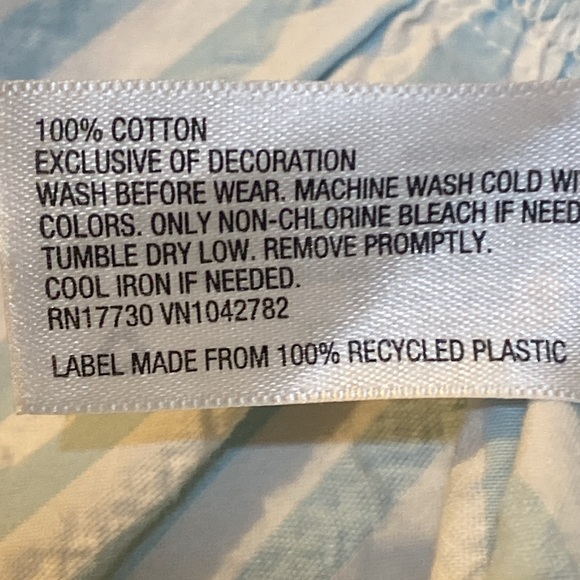 BRAND: Genuine Kids by OshKosh B'gosh / SIZE: 4T - LOOK AT 2ND PIC - little spot - Picture 9 of 10